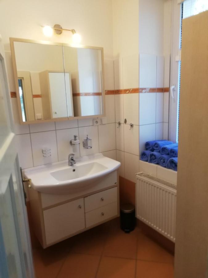 קרלובי וארי Apartment 70M2 מראה חיצוני תמונה