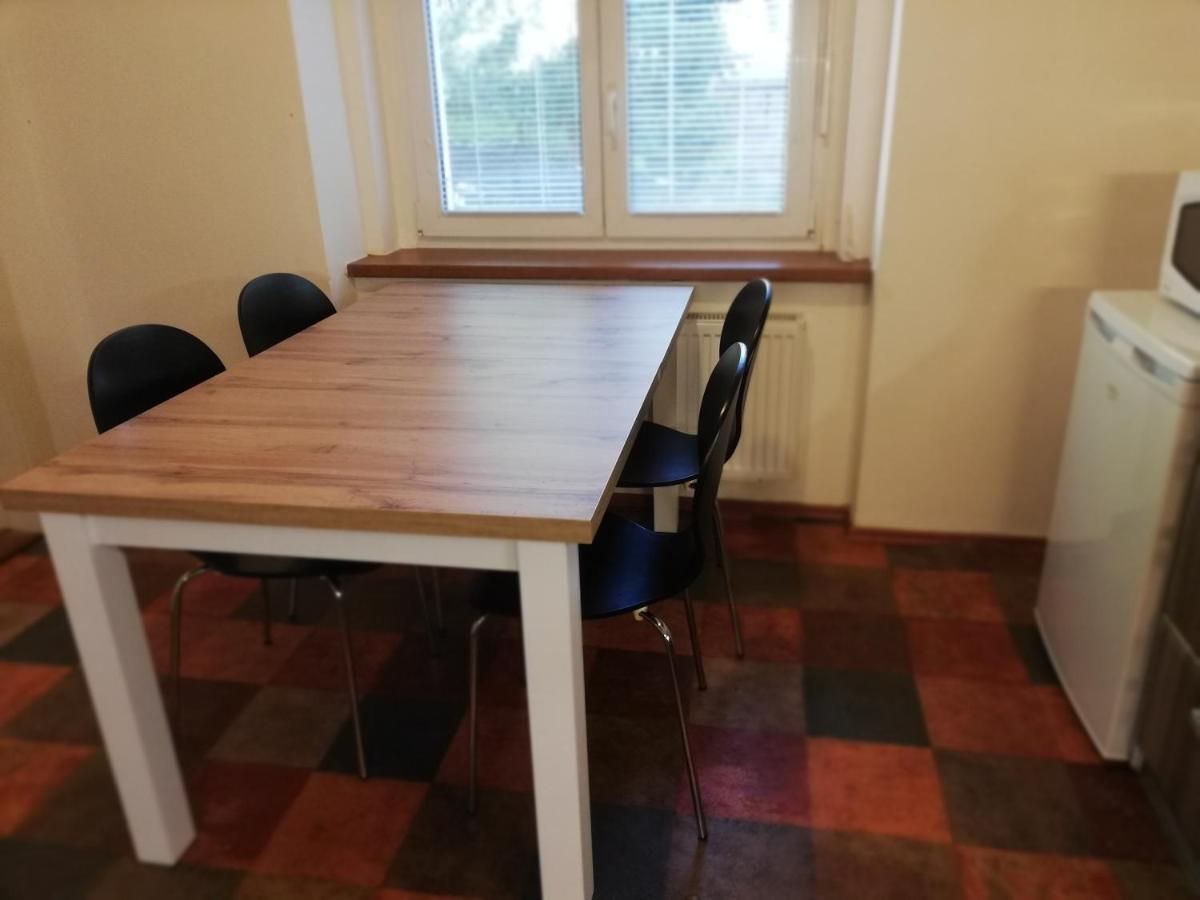קרלובי וארי Apartment 70M2 מראה חיצוני תמונה